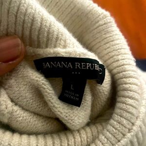 Large Banana Republic turtleneck sweater